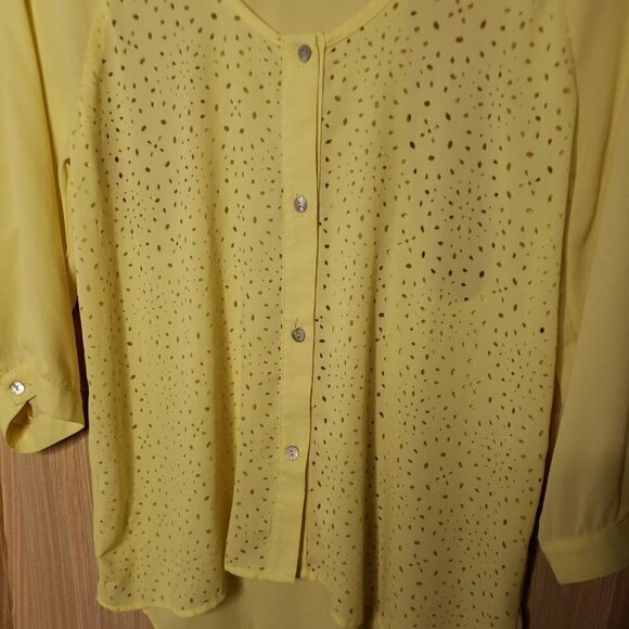 Daytrip Womens Yellow Silky Lazer  Cut High Low Top Large - Picture 3 of 7